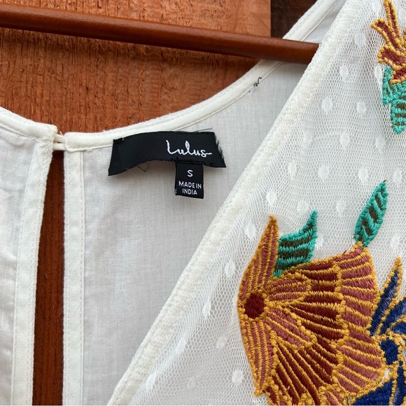 White Bohemian Floral Embroidered Gauzy Maxi Dress 🌿 - Picture 13 of 15